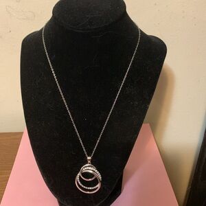 Beautiful necklace, 18”